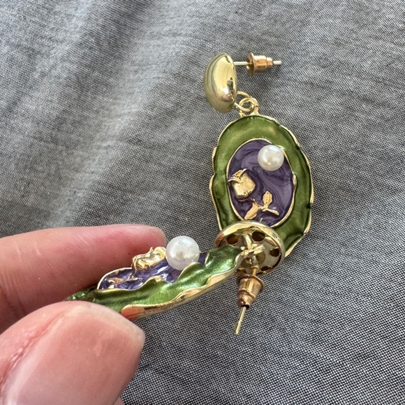 Floral Pattern Earrings Style 4 - Picture 4 of 6